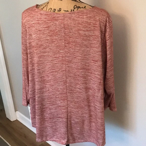 Ruby Rd. Top - Picture 4 of 9